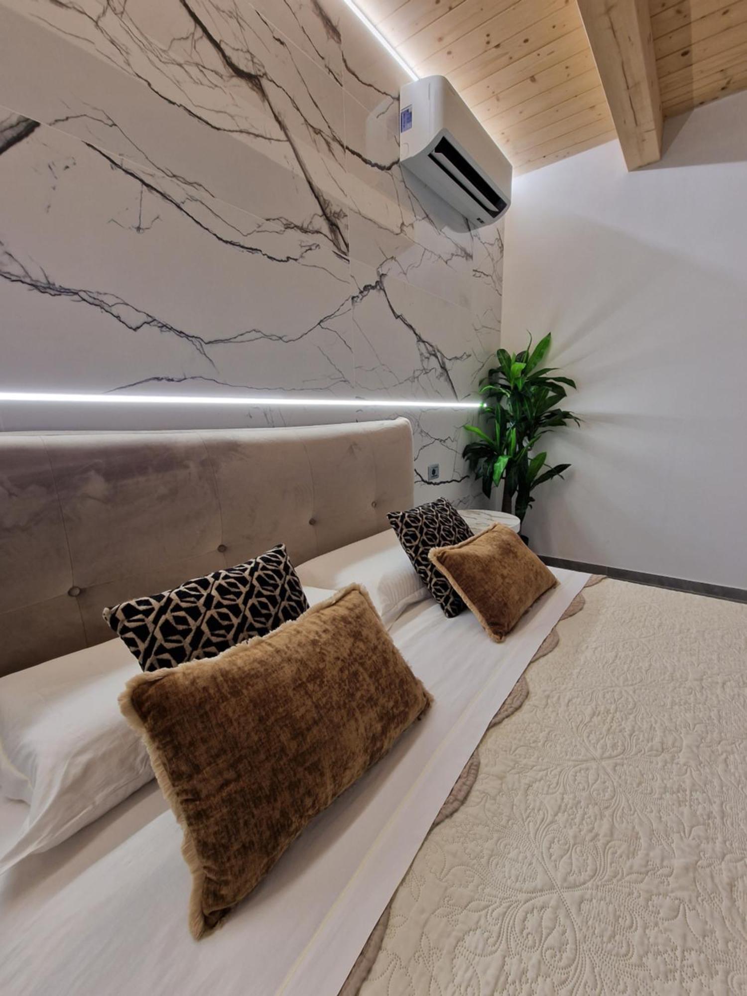Marla Rooms 斯培西亚 外观 照片