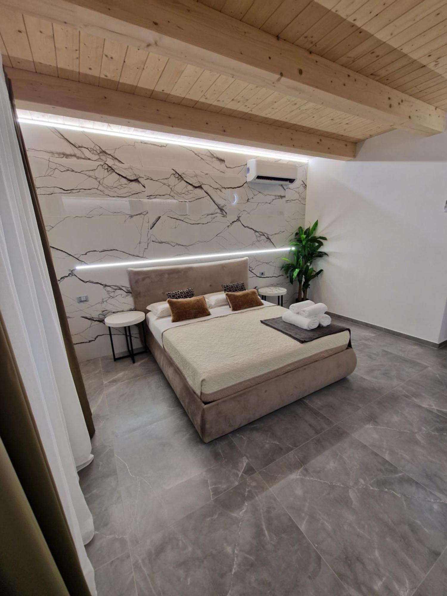 Marla Rooms 斯培西亚 外观 照片