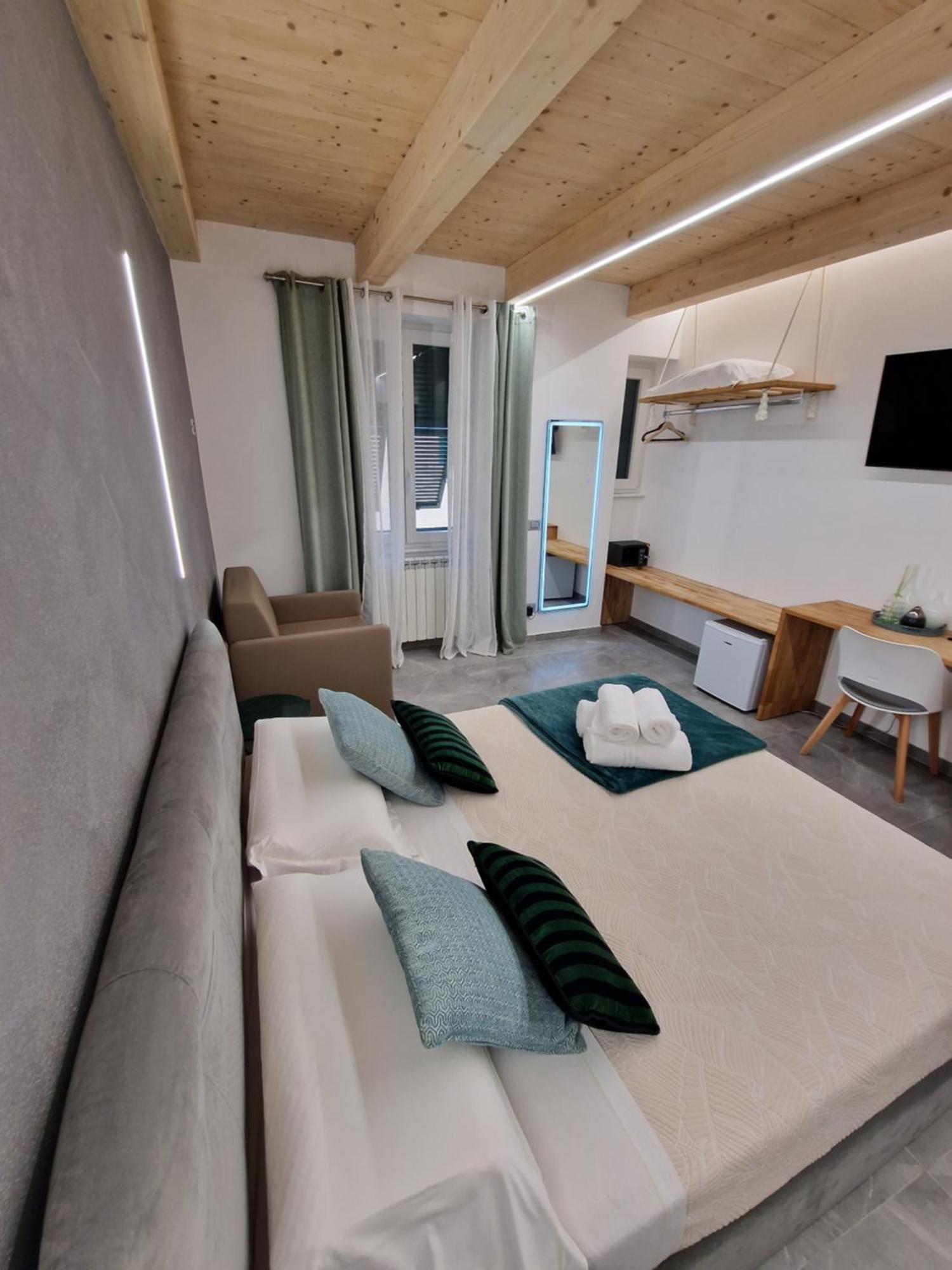 Marla Rooms 斯培西亚 外观 照片